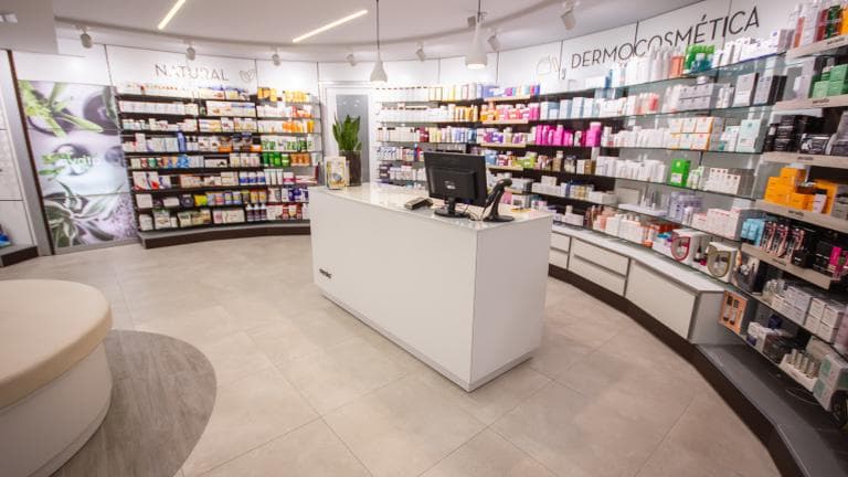 Farmacia Ayala Doce, Domingo — foto 3