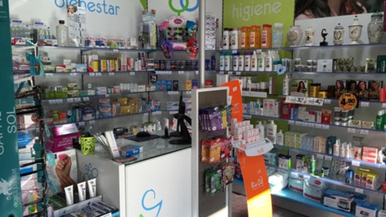 Farmacia Cobos — foto 2