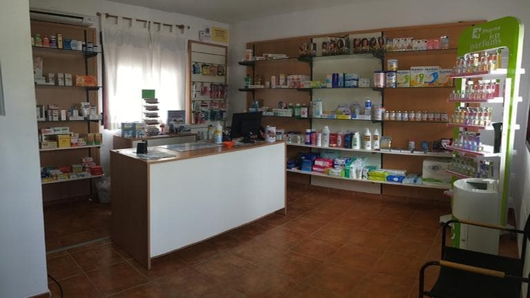 Farmacia Tres Villas