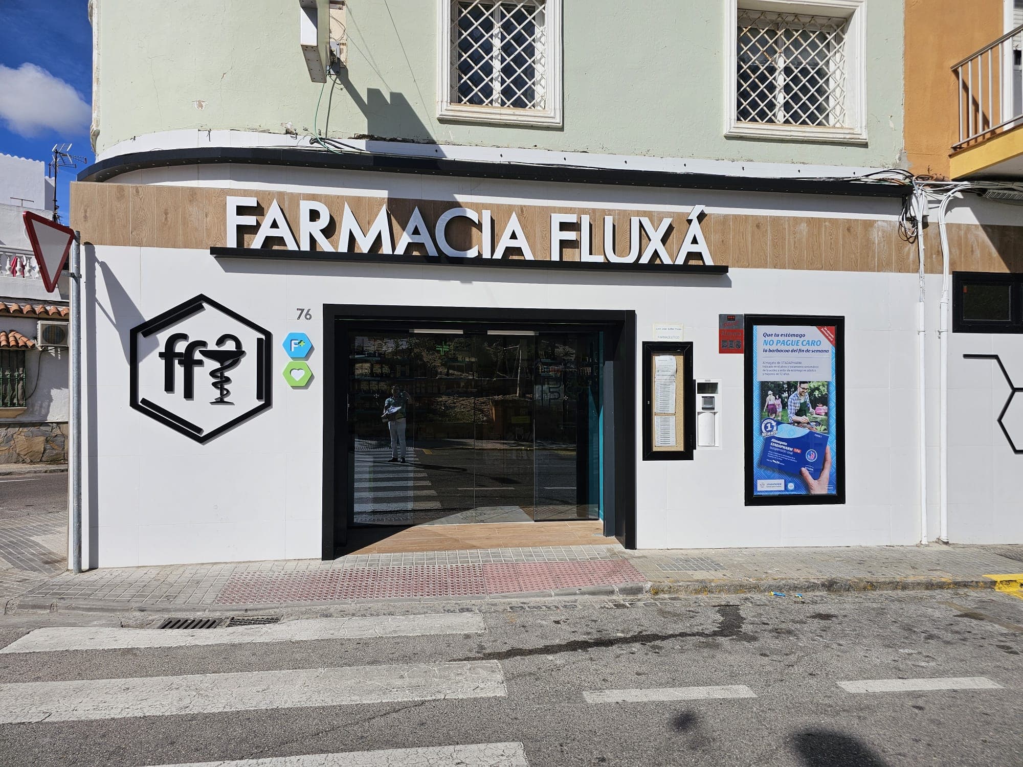 Farmacia Fluxa - La Piñera - Ldo. Juan José Núñez Fluxa