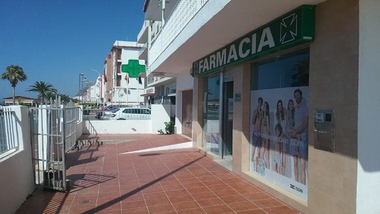 Farmacia La Mamola — foto 2