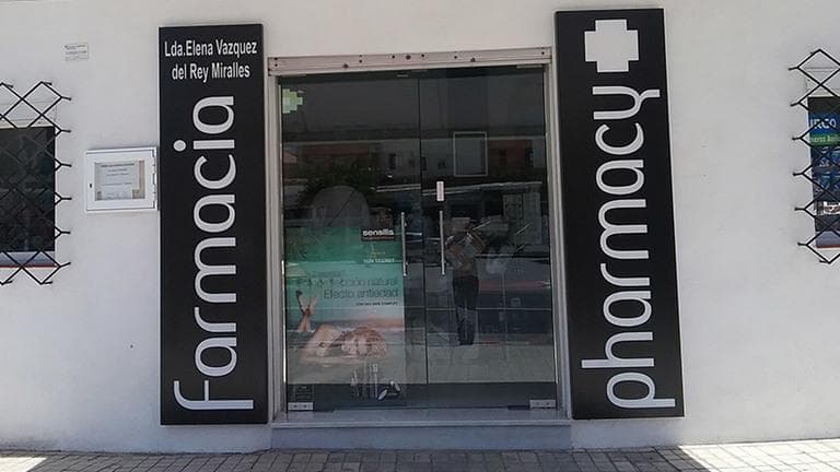Farmacia Vázquez del Rey Miralles - Calahonda