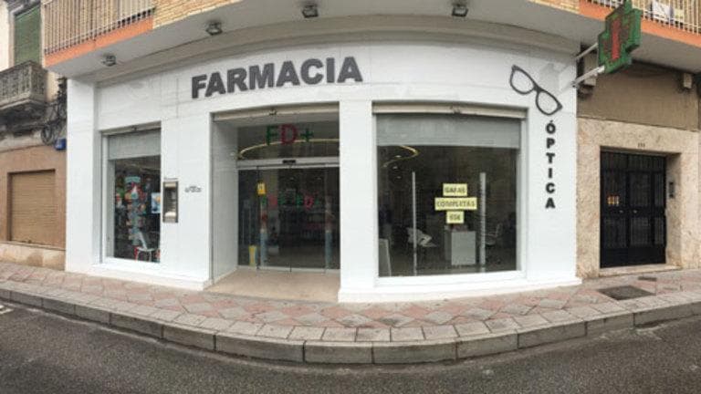 Farmacia Central Pinos Puente — foto 3